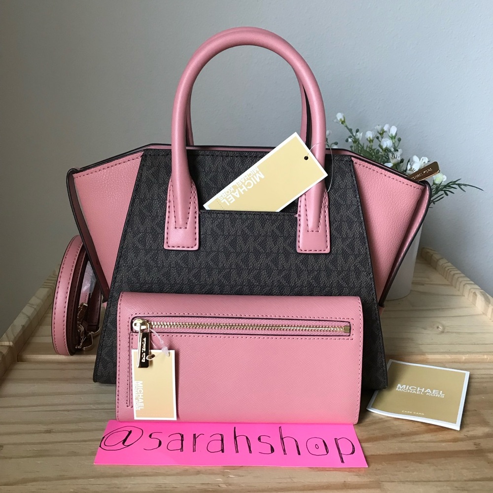 🌼Michael Kors Set - Picture 2 of 16